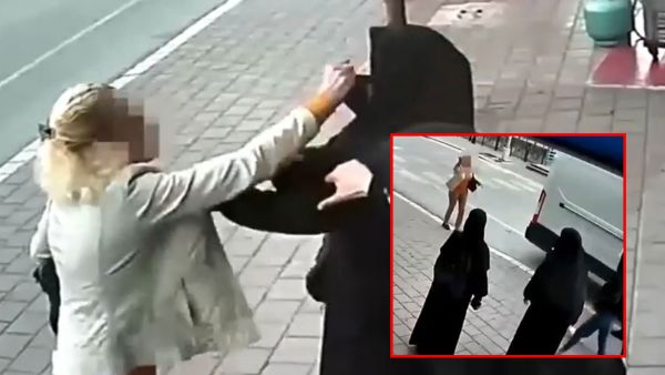سيدة تركية تعتدي على فتاتين بسبب الحجاب