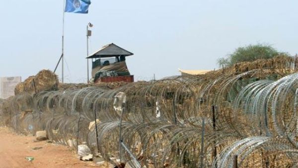 The two sides discussed establishing a buffer zone and deploying a joint border monitoring force supported by the United Nations.