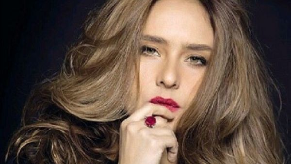 نيللي كريم تنقل الى المستشفى بعد فقدانها الوعي أثناء التصوير