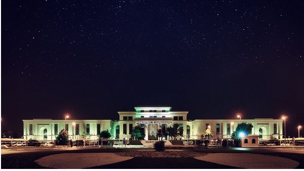 جامعة أبوظبي