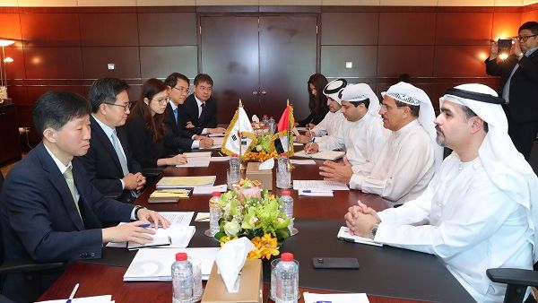 The meeting at the Dubai headquarters of the UAE Ministry of Economy explored ways of enhancing synergies between the two countries and boosting trade and economic ties in emerging sectors.