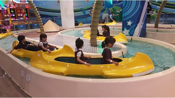 Customers who shop for OMR 20 anywhere at the mall can immediately enrol for an interactive ‘Ludo’ game and win instant Magic Planet access cards.