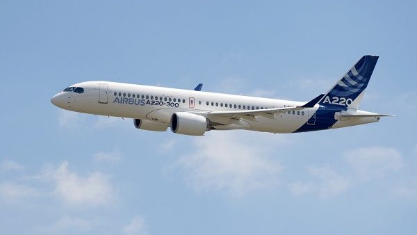 تتكون عائلة A220 من طرازين جديدين هما A220-100 و A220-300.