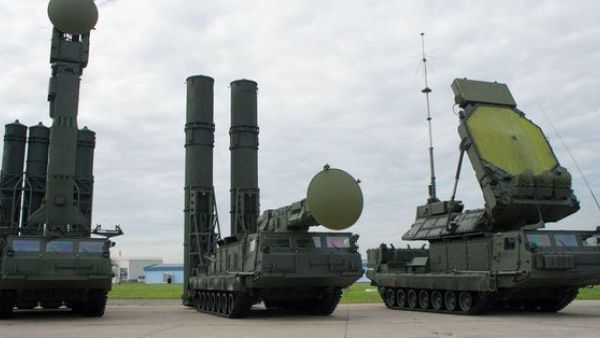S-300 and S-400 missile defense systems (Twitter)