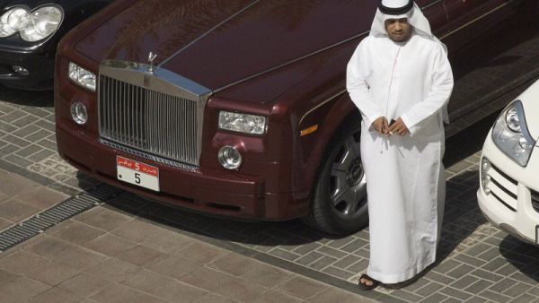 Car registration plates in Dubai (Twitter)
