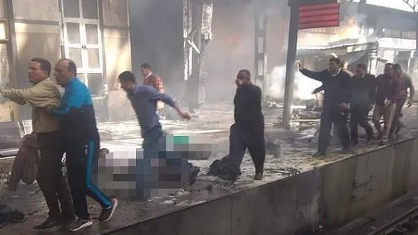 Train burst into flames while coming into a station in Egypt (Twitter/ATEEKSTER)