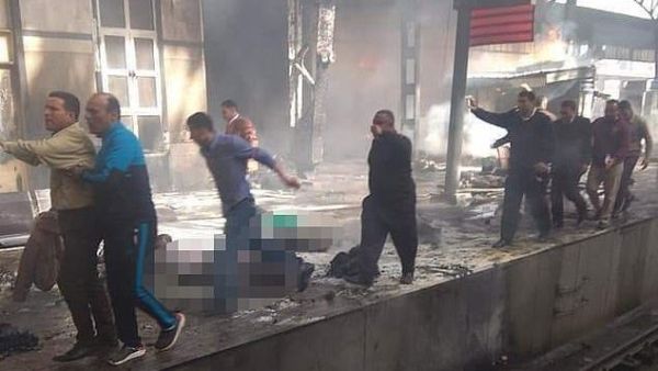 Train burst into flames while coming into a station in Egypt (Twitter/ATEEKSTER)