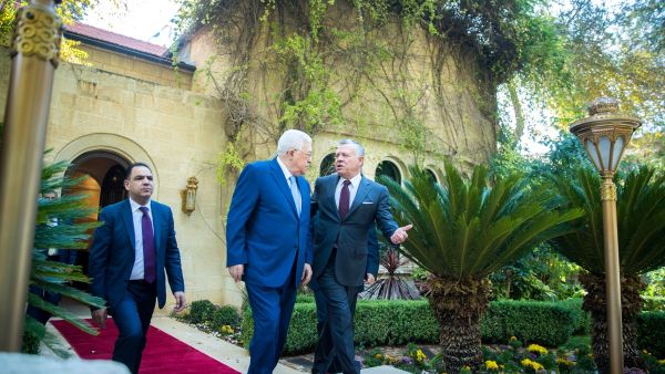 His Majesty King Abdullah II meets with Palestinian President Mahmoud Abbas (Twitter)