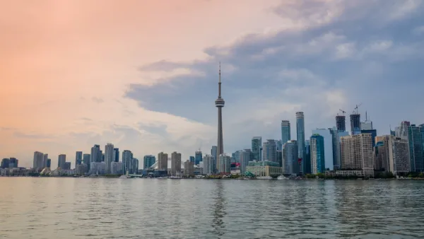Toronto , Canada (Shutterstock)