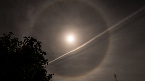 Halo of light around the moon (Shutterstock)