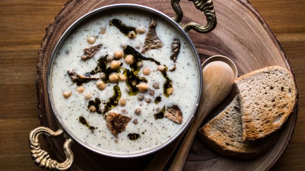 Turkish Yuvalama Soup (Shutterstock)