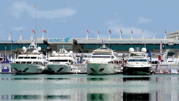 سيشهد معرض أبوظبي الدولي للقوارب مشاركة 150 عارضاً و30 ألف زائراً ومتخصصاً في صناعة القوارب واليخوت الفاخرة.