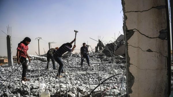 Resettling people who are looking for someone to blame back in Raqqa and Mosul threatens to violently renew social divisions. More must be done to reconcile Iraq and Syria's social divisions (AFP/FILE)