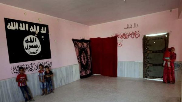 العديد من أرامل الجهاديين الفرنسيين يواجهن ظروفاً قاسية جداً، ويرغبن في العودة إلى فرنسا