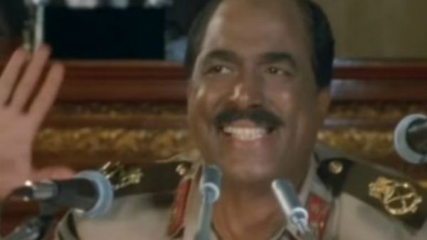 Ahmed Zaki passed away after a brave fight with lung cancer. (Source: ماسبيرو دراما - Youtube)