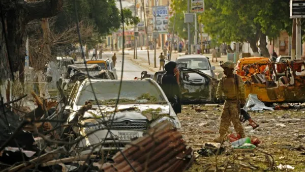 الرئيس بخاري تلقى بعميق الحزن وبالغ الأسف الأنباء عن مقتل ما لا يقل عن 20 شخصا 
