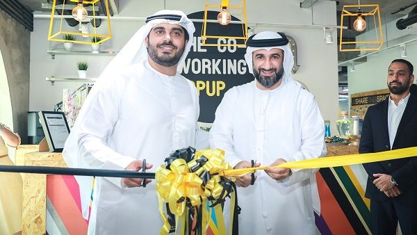 سعادة عبد الباسط الجناحي، المدير التنفيذي لمؤسسة محمد بن راشد لتنمية المشاريع الصغيرة والمتوسطة، الشيخ خالد القاسمي، صاحب مشروع حاضنة الأعمال