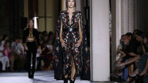 Alessandra Ambrosio made an appearance at the Mall of the Emirates. (Source: AFP)