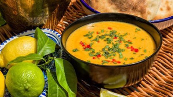 طاجن العدس الأصفر بالدجاج (panet.co.il)