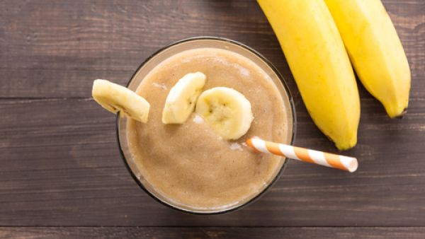 ميلك شيك الموز باللبن