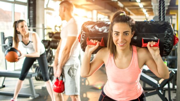 قد يكون الذكور أسرع في بعض الأنشطة ولكن الإناث أقل تعبًا قد يكون الذكور أسرع في بعض الأنشطة ولكن الإناث أقل تعبًا