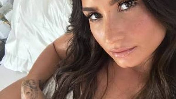 Demi Lovato (Twitter)