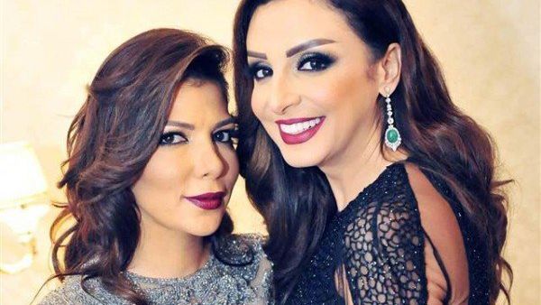 The singers are friends in real life. (Rotana)