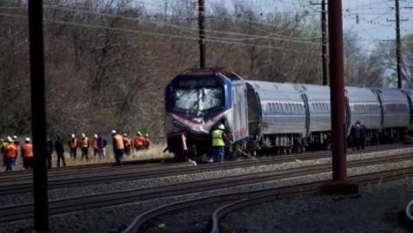 قتيلان ونحو 35 مصابا في حادث قطار قرب فيلادلفيا في أمريكا