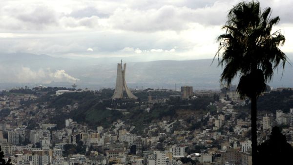 الجزائر.. المعارضة ترص صفوفها لمواجهة الحكومة