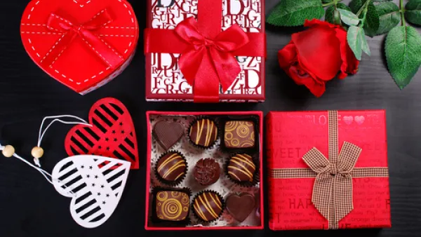 Flowers and chocolate, the go-to classic gift on Valentine's Day.  (Shutterstock)