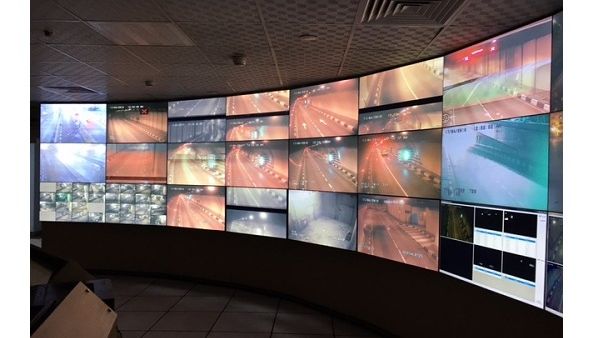 ستوفر أنظمة سيمنس للتحكم امكانيات متقدمة لمراقبة سير المرور داخل النفق، على مدار 24 ساعة طوال أيام الأسبوع.