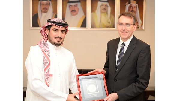 خلال الحدث