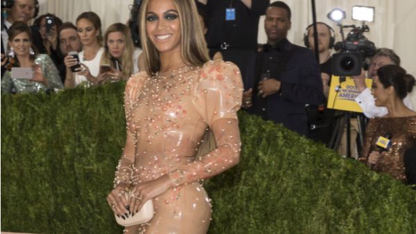 The 'Halo' hitmaker stumbled and fell to the floor, with Solange landing on top of her. (Source: Ovidiu Hrubaru - Shutterstock)