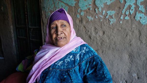 This old woman is the leader in the community and still holds hope to return to Palestine. (image from Egyptian Chronicles)