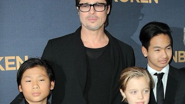 براد بيت يرى أولاده للمرة الأولى منذ أسبوعين