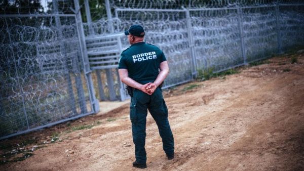Border police at the the Bulgarian-Turkish border. (AFP/Dimitar Dilkoff)