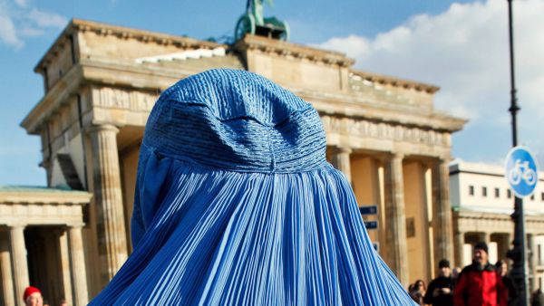 "We are an open society. We show our face. We are not burqa," Thomas de Maiziere wrote. (AFP) 