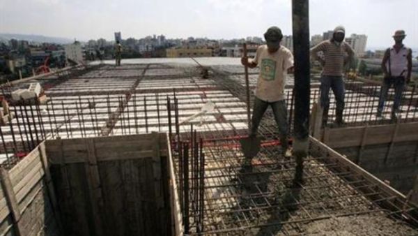 A photo showing Lebanese construction workers