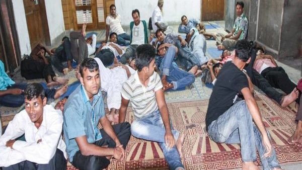 An overstaying expat will have to pay OMR30 at the immigration counter at the airport and OMR18 at the Ministry of Manpower counter for every month they remain in Oman. (Dhaka Tribune) An overstaying expat will have to pay OMR30 at the immigration counter at the airport and OMR18 at the Ministry of Manpower counter for every month they remain in Oman. (Dhaka Tribune)