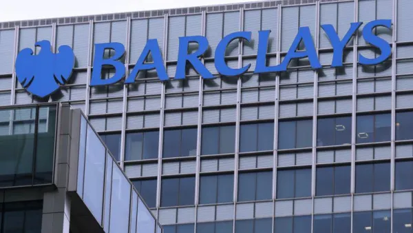Barclays currently has 56 large branches in Egypt and is considering opening small branches. (Transdoc)