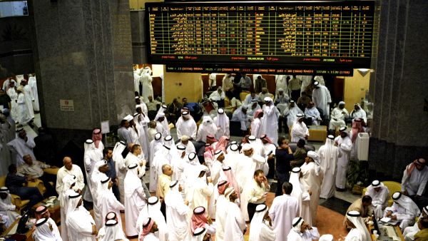 Investors expect turbulence in the markets at least until Britain elects a new Prime Minister. (File photo)