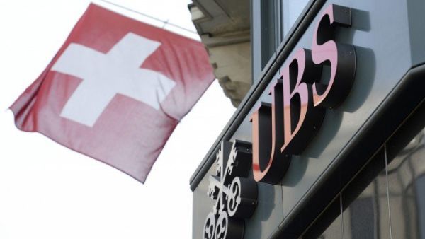 A foreign ministry spokesman said the Swiss government had blocked about $650 million in the case of Egypt, and $61 million in the case of Tunisia. (Twitter)