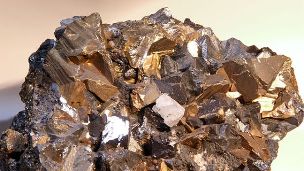 Surveys from Al Mahab indicating the presence of copper ore, reportedly containing a yield of 23.47 per cent metal. (Wikimedia Commons)