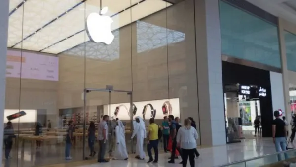 In October 2015, the company opened the Middle East’s first Apple stores in Mall of the Emirates in Dubai and Yas Mall in Abu Dhabi. (Gulf News)