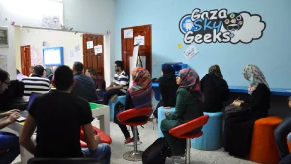Higher unemployment in a slower economy triggers a positive cycle of young pioneering professionals who create their own jobs by starting their own small ventures. (File photo)