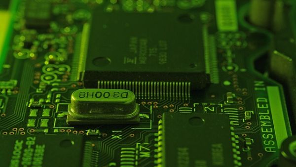 The wave in favor of data usage seems to be modifying the ICT market’s dynamics in Lebanon. (Pixabay)