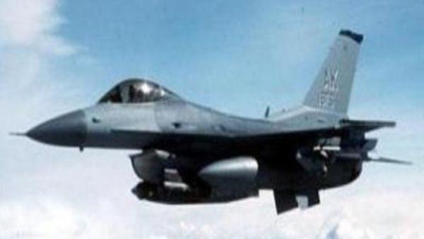 F16
