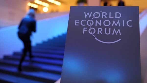 Participants arrive at the congress center prior to the opening of the World Economic Forum in Davos on January 21, 2014. (AFP/ File) Participants arrive at the congress center prior to the opening of the World Economic Forum in Davos on January 21, 2014. (AFP/ File)