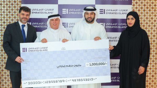 الفائز المحظوظ بالجائزة النقدية وقدرها مليون درهم الفائز المحظوظ بالجائزة النقدية وقدرها مليون درهم