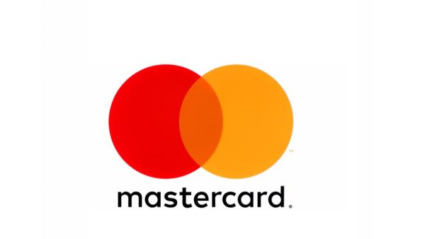 خدمة Apple Pay ستكون متاحة في البداية لحاملي بطاقات ماستركارد مع البنك الأهلي التجاري وبنك الرياض. خدمة Apple Pay ستكون متاحة في البداية لحاملي بطاقات ماستركارد مع البنك الأهلي التجاري وبنك الرياض.